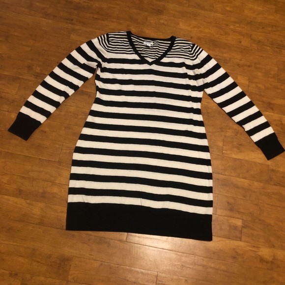 OLD NAVY STRIPED SWEATER DRESS SIZE LARGE PETITE - Picture 1 of 4
